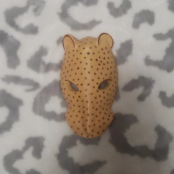 Leopard Mask - Picture 1 of 1